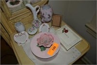 GROUP OF 9 DECORATIVE PIECES, JEWELRY BOXES,