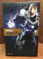 NEW! Hot Toys Iron Man Starboost