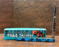 The Long Blade Toad Sticker Knife