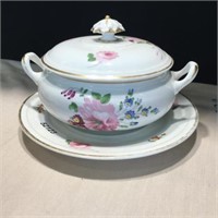 ROYAL CROWN DERBY TUREEN ON PLATE