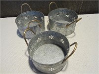 LOT OF 3 SMALL DECORATIVE TINS