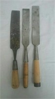 3 chisels various sizes