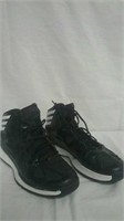 Adidas size 9 mens tennis shoes