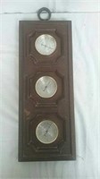 Wooden 3 gauge weather decorative wall hanging
