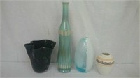4 very nice decorative vases