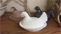S/3 GLASS CHICKEN DISHES, 1 CLEAR, 1 PALE PINK