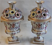 PAIR 19TH C. SAMPSON PORCELAIN VASES, WITH