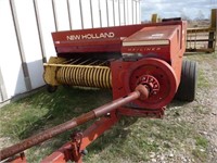 NH 326 SQUARE BALER (WIRE)