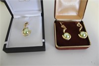 Earring and pendant set