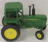 Ertl JD 4440 Tractor, 1/16
