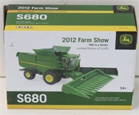 Ertl JD S680 Combine, 1/64, Farm Show 2012