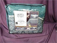 Hotel Style 11pc Queen Comforter Set (Pieced Jacqu