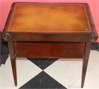 A VINTAGE MAHOGANY LEATHER TOP SIDE TABLE