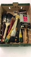 LOT OF PAINT BRUSHES