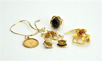 LOT OF GOLD JEWELLERY