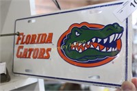 METAL FLORIDA GATORS LICENSE TAG