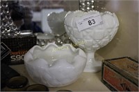 VINTAGE QUILTED RUFFLED MILK GLASS ROSE BOWL AND