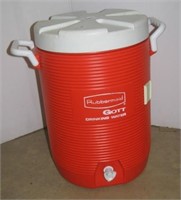 Rubbermaid Gott drinking water container.