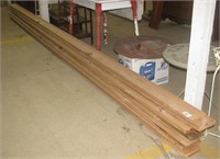 (17) Base/Crown molding pieces. Measure approx.