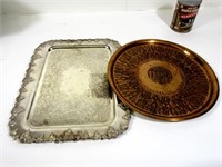 2 plateaux de service vintage trays