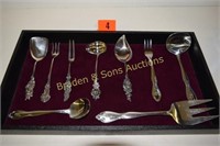 GROUP OF 9 SERVING UTENSILS