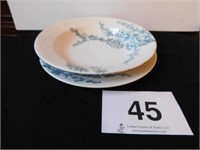 Blue & white English "Peach Blow" 9" plate and