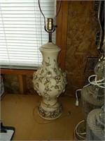 Ceramic Rose lamp This is highly decorative, it's