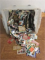 Large tote of various trading cards