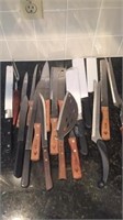 Collection of 18 kitchen knives and 2 cooking
