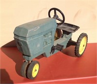 ERTL John Deere Riding Pedal Tractor