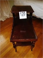WOODEN END TABLE (25"T,14"W,24"D)