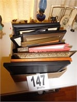 BOX OF ASSORTED PICTURE FRAMES