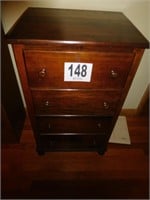 4 DRAWER CHEST (35"T,20"W,16"D)