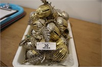 Quantity Of Metal  Acorn  Decorations Large