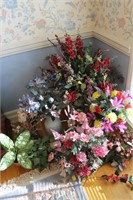 LOT: ARTIFICIAL FLOWERSS