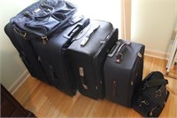 6 PIECES OF SAMSONITE AND OTHER LUGGAGE