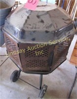 Metal rolling fire pit w/ screen and top