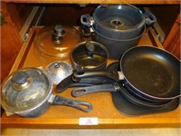 ASSORTMENT OF COOKING POTS AND PANS