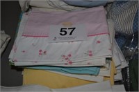 Lot of cotton/poly pillowcases
