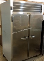 Traulsen 2-door, reach-in refrigerator