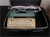Vintage Electra 120 Type Writer in Case