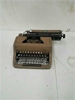 Vintage Royal Type Writer- Senior Companion