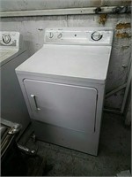 GE Extra Large Capacity Dryer- Owner States Works