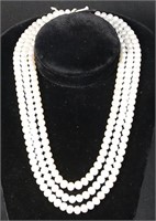 THREE-STRAND PEARL NECKLACE WITH SILVER CLASP