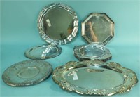 MIXED LOT OF THIRTEEN SILVERPLATED SERVING PIECES