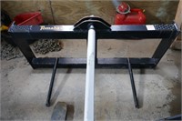 TOMAHAWK SKID STEER ATTACHMENT-BALE SPEAR-NEW