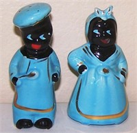 OLD PAIR OF BLACK CERAMIC SALT AND PEPPER SHAKERS