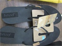 WOMENS SIZE 9 REEF SANDALS