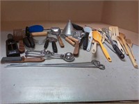 Various kitchen utensils