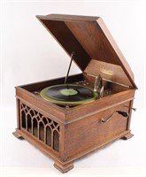 EARLY 20TH CENTURY SILVERTONE PHONOGRAPH